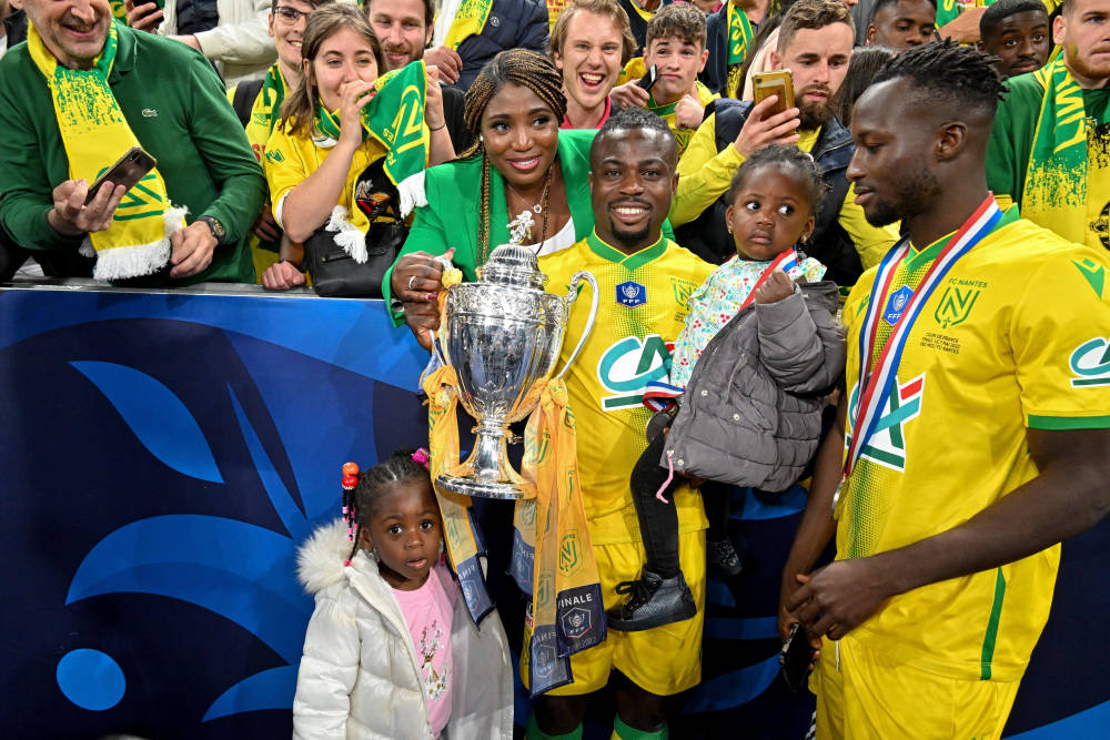 今晚体能课后;本菲卡门线救险备战法国杯;震撼外界;更衣室氛围转暖(法比奥雪地速降)-mk体育官方网站