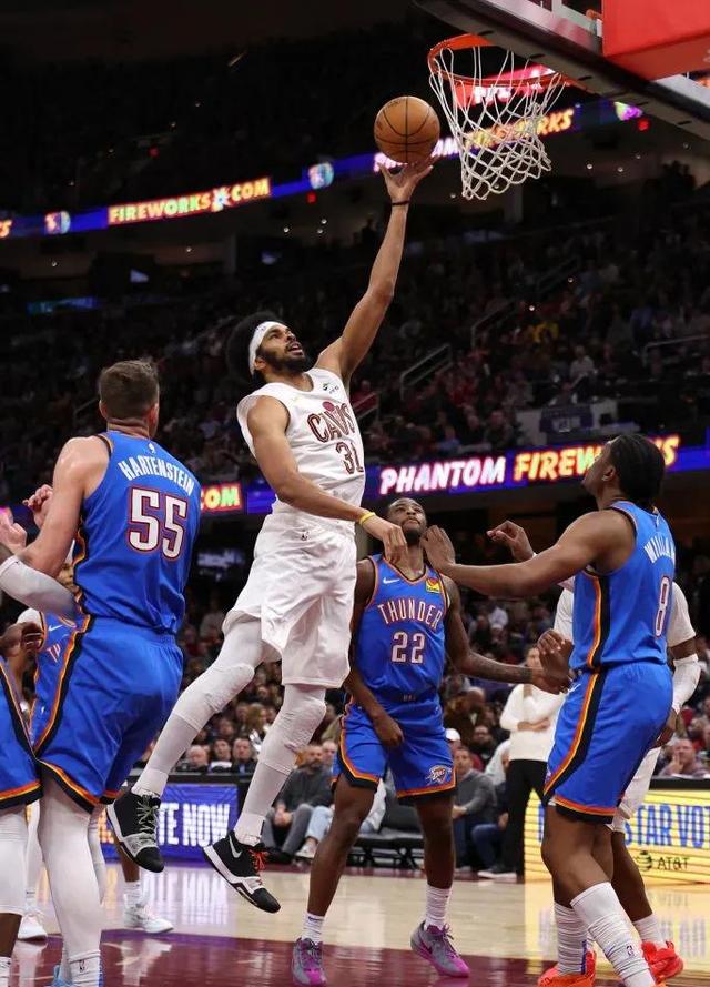 NBA常规赛今晨走向成谜;多伦多猛龙遗憾出局;球迷炸锅;轮换策略成焦点(王楚钦4比0小勒布伦比赛战术分析)-mk娱乐平台