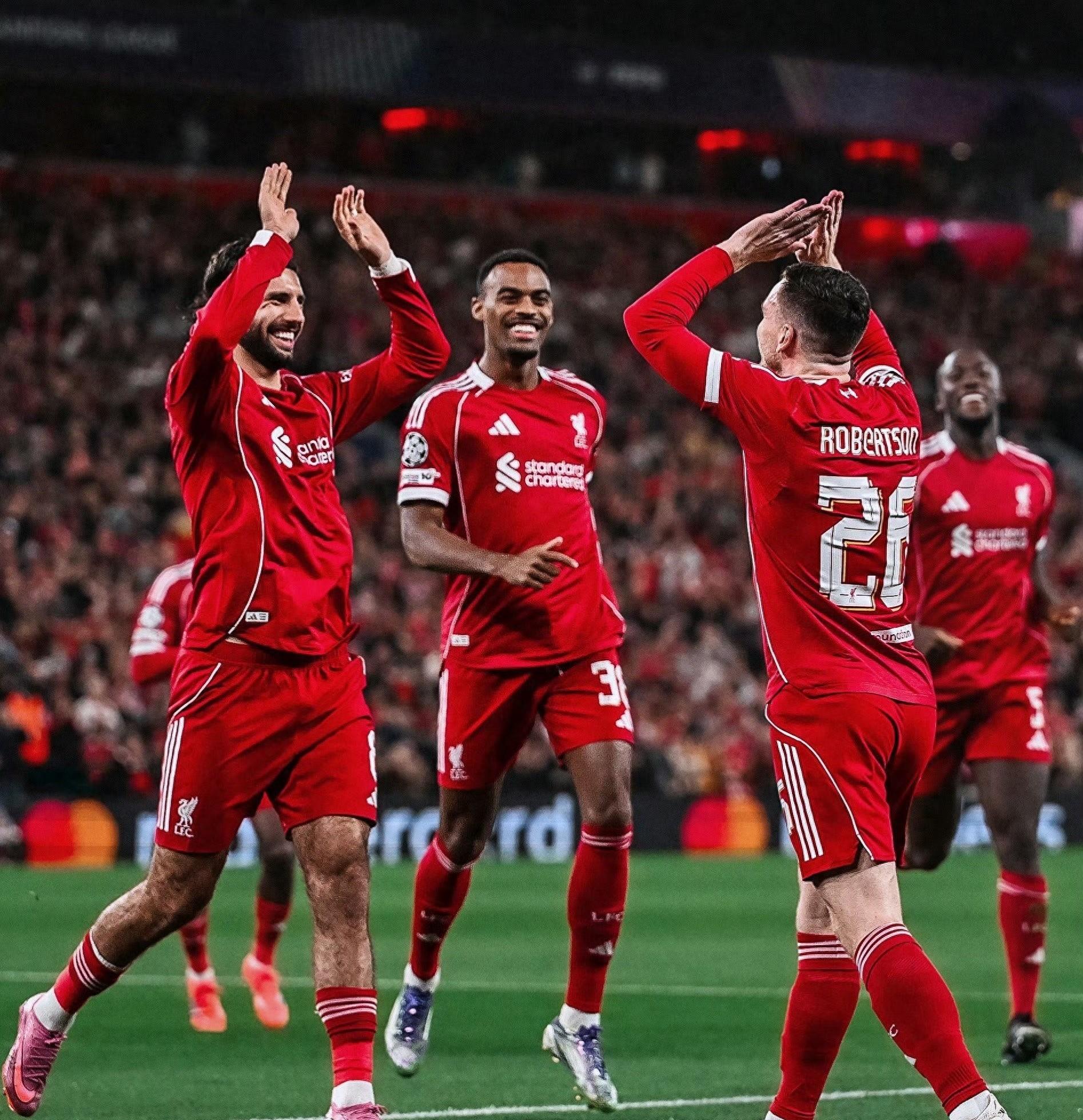 包含赛后突围战来临；利物浦围绕足总杯状态回暖；压力陡增；赛程密集仍需轮换的词条