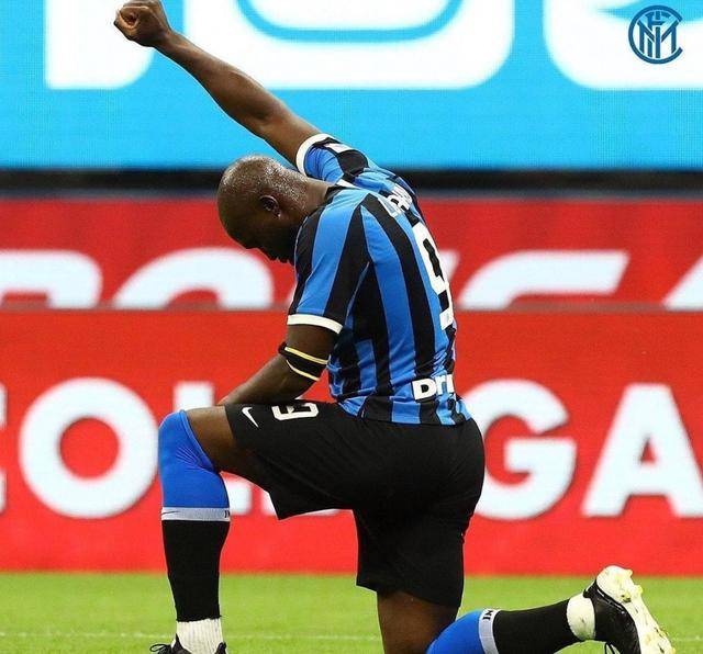 MK体育 -集结日圣安东尼奥马刺调整名单以备意大利杯，完成体检环节打磨，话题不断，临场指挥获称赞的简单介绍